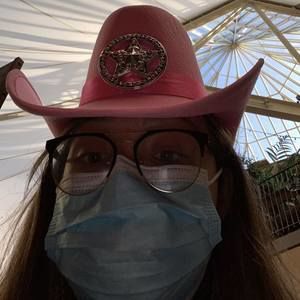 Meet your Posher, Candy